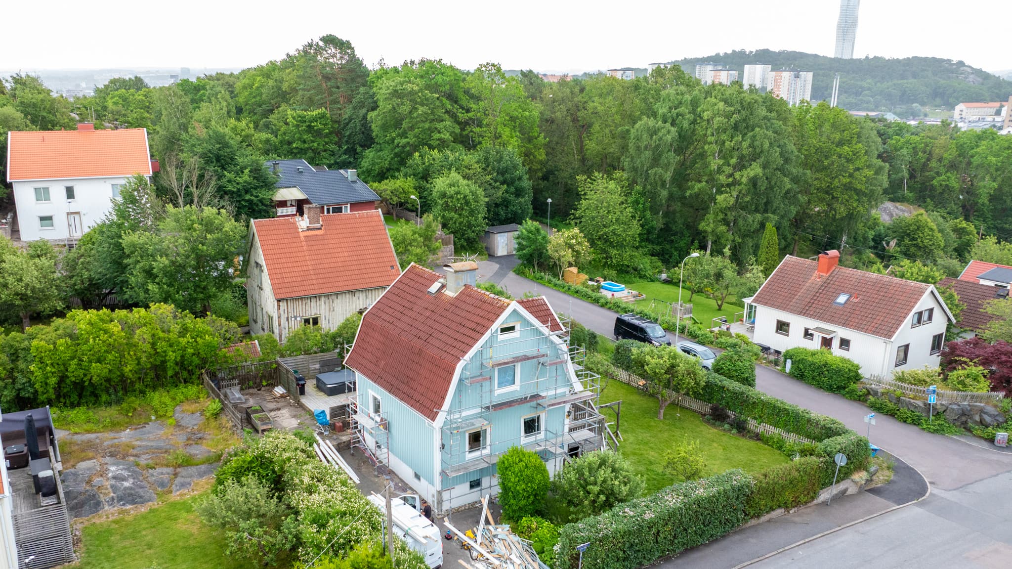 Totalentreprenad – drönarbild över villaprojekt i Göteborg